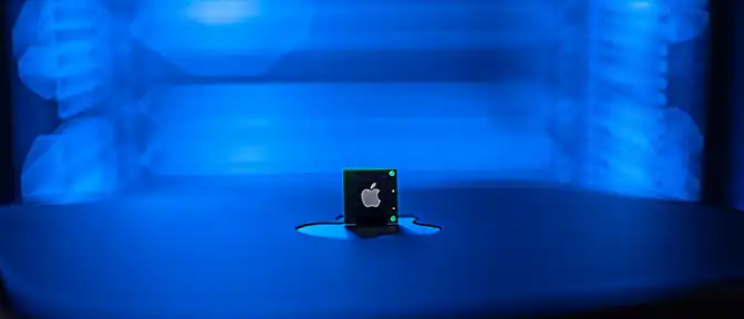 Между дефицитом и санкциями: почему Apple пытается наладить контакт с «запрещенным» китайским поставщиком